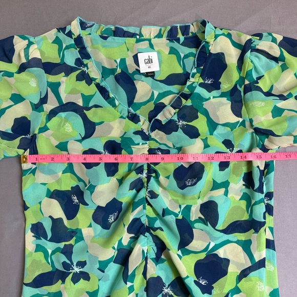 Cabi top women XS floral short sleeve lightweight trixie shirt blue & green - Picture 7 of 9